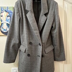 Old Navy Women's Black and White Plaid Blazer